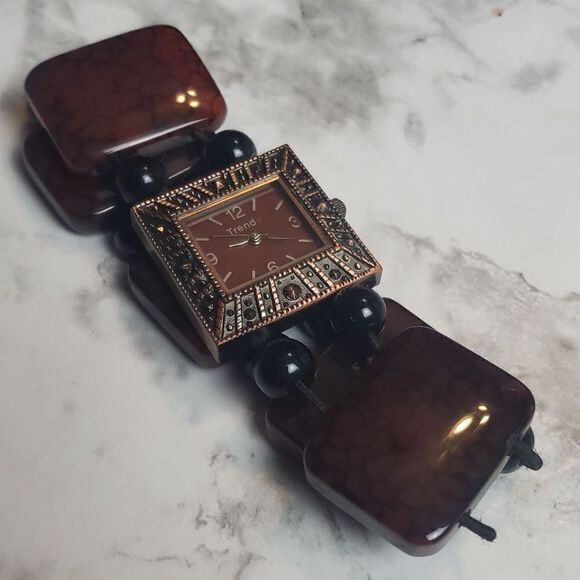 Trendz Maroon Watch  - Picture 1 of 4